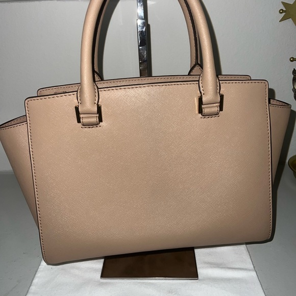 Michael Kors Medium Selma Purse - Picture 1 of 3